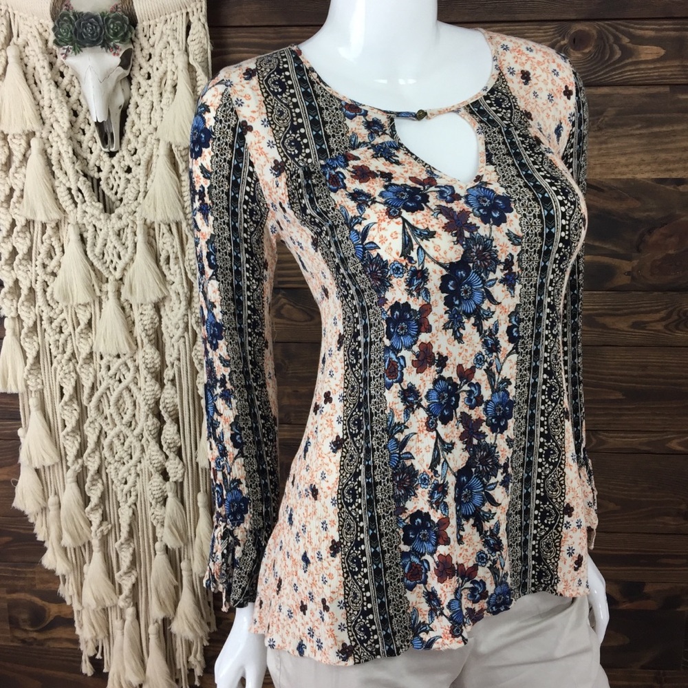 Love Riche | Striped Floral Boho Keyhole Ruffle Blouse‎ - Picture 5 of 6